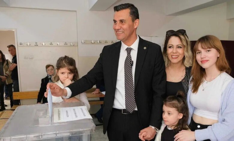 ferdi zeyrek kimdir