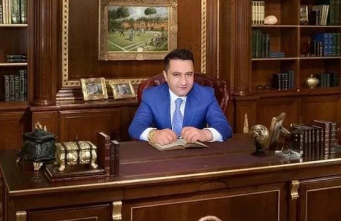 rövşən eyyubov kimdir